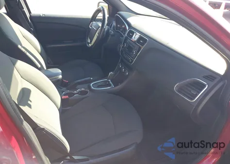 2011 Chrysler 200 Touring z USA, uszkodzony, nr VIN 1C3BC1FB9BN527334